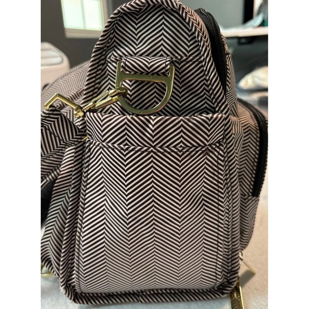 Ju-Ju-Be BFF Diaper Bag Queen of the Nile Chevron Backpack Messenger Bag Gold